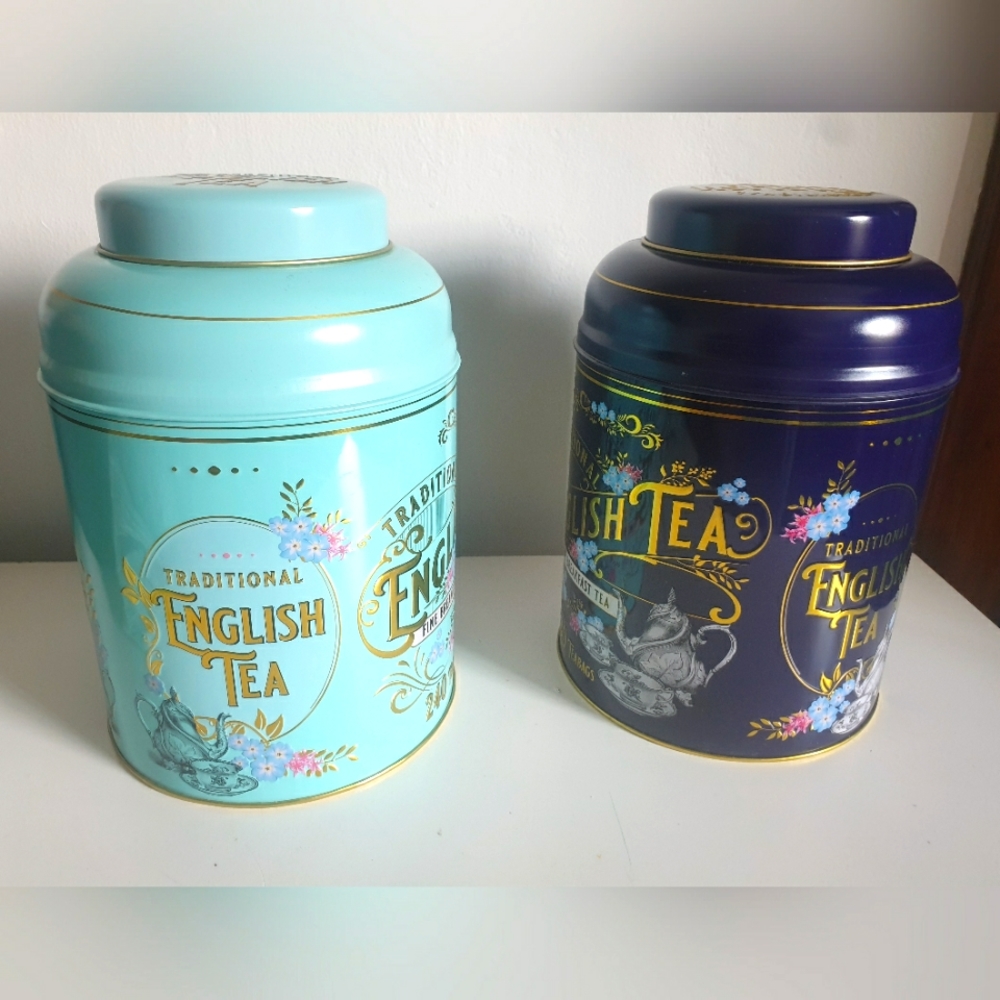 Collector Vintage Style Tins (Set of 2)